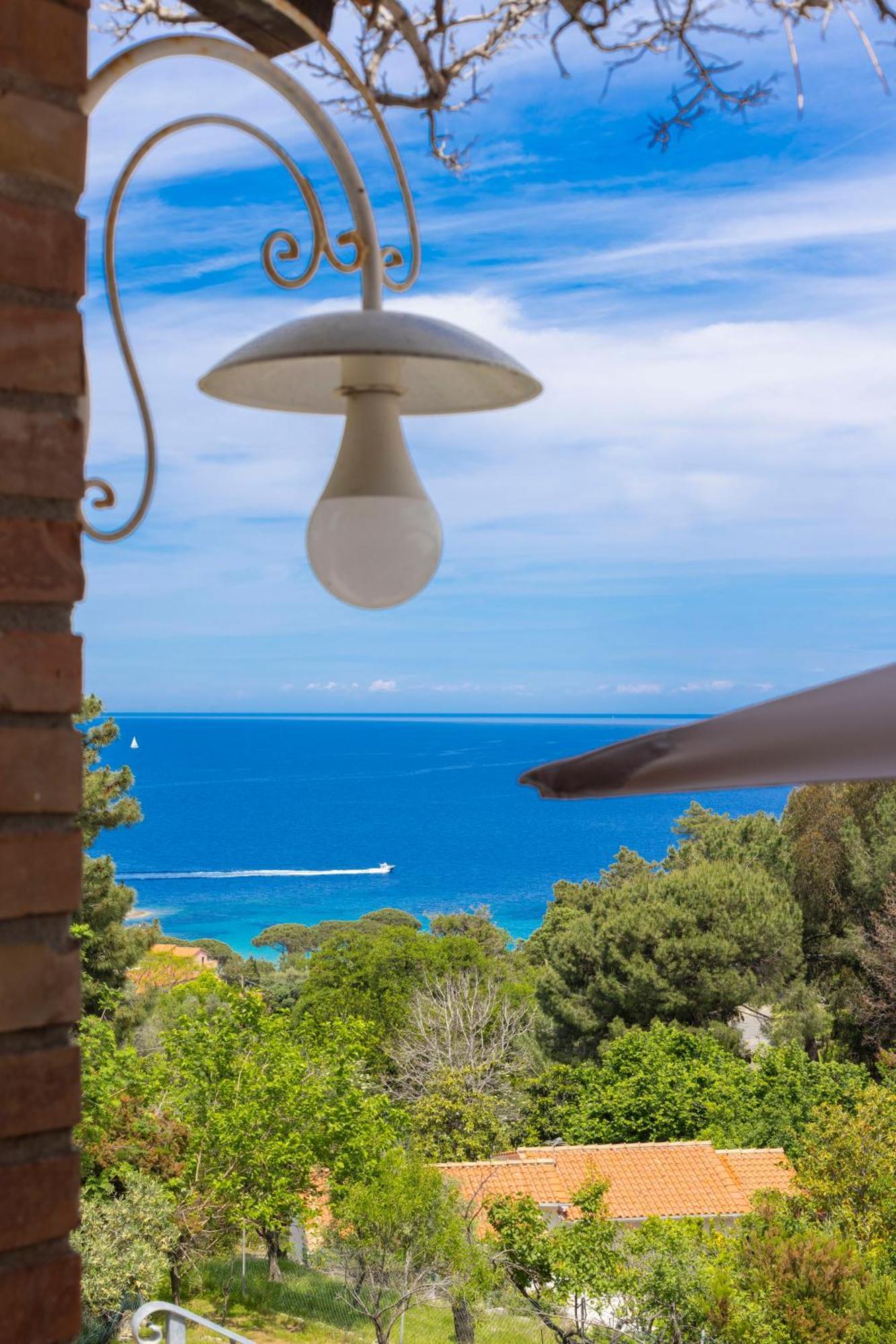Casa Panoramica Bouganville SantʼAndrea Exterior foto